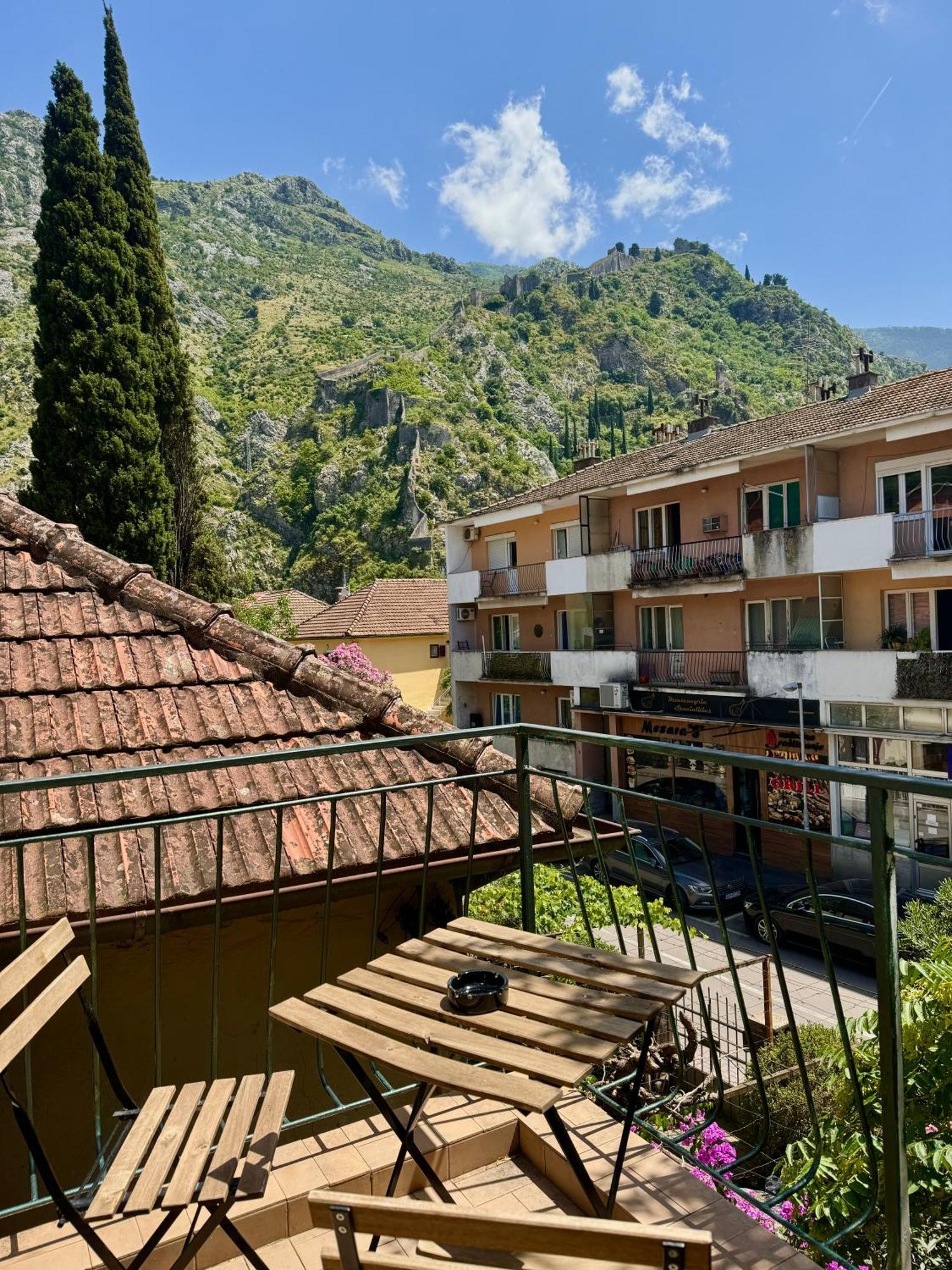 Kotorhostelito Dış mekan fotoğraf